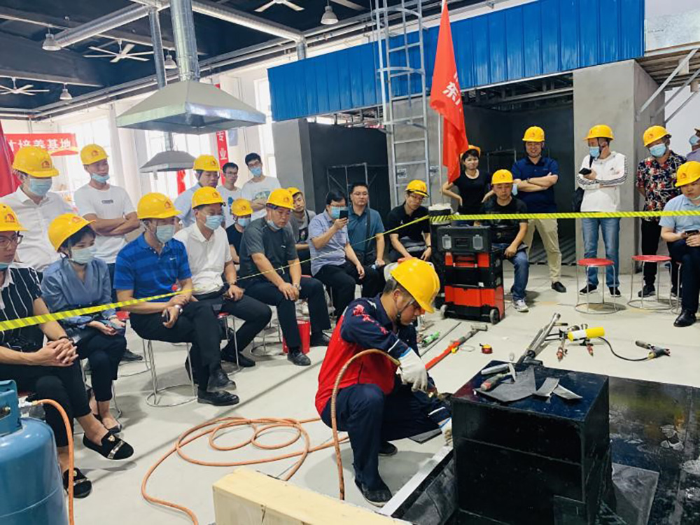 77���� �C ȫ����ȫ����̬�ȵ���������ֱ��ƽ̨