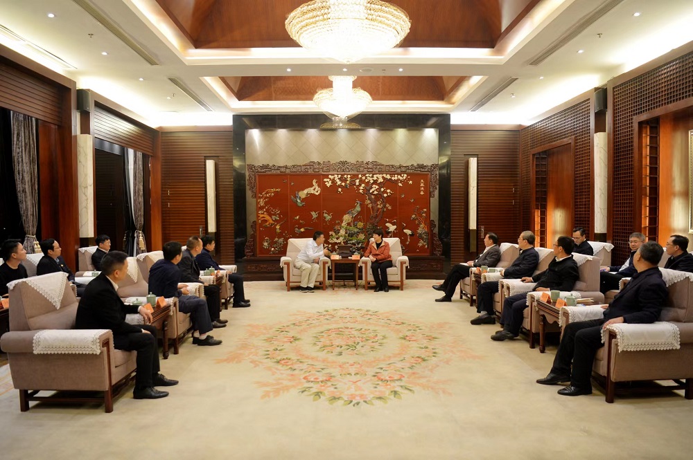 77���� �C ȫ����ȫ����̬�ȵ���������ֱ��ƽ̨