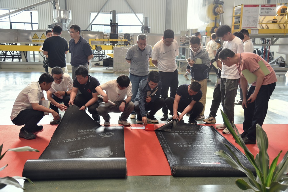 77���� �C ȫ����ȫ����̬�ȵ���������ֱ��ƽ̨